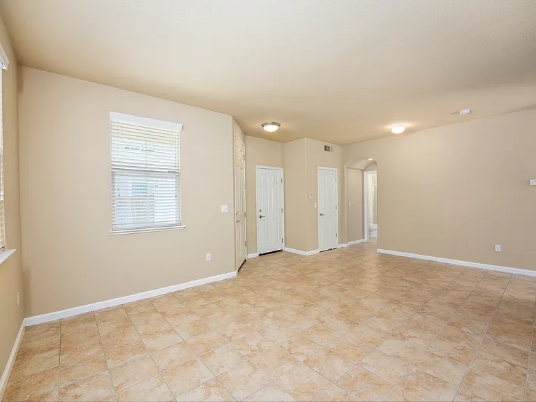 241 Picasso Cir — Photo 43