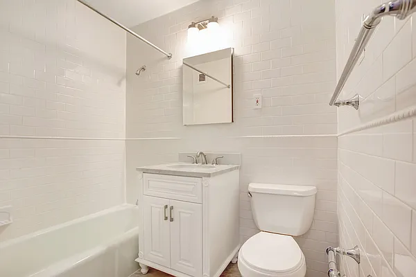 Rented by Algin Management | media 24