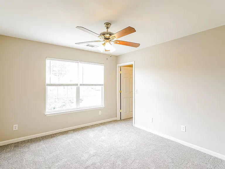 209 Briarcotes Cir — Photo 14