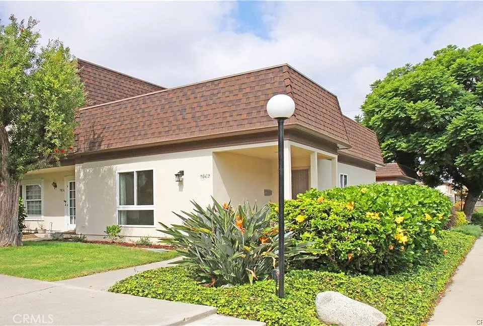 9862 Coral Cove Cir