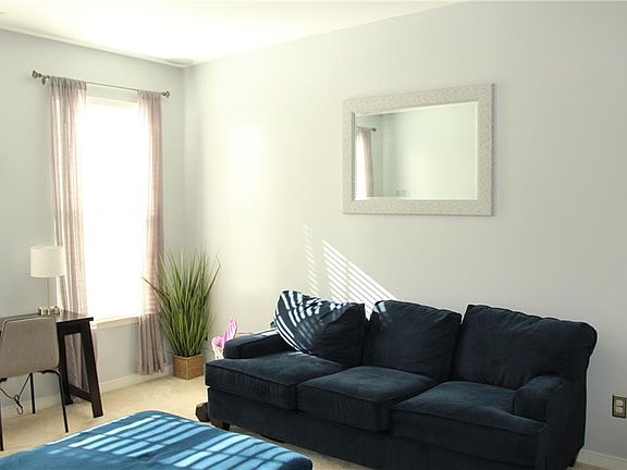 Den can be used as 4th bedroom