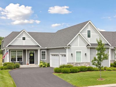 25 Summit Farm Ln, Gem Lake, MN, 55110