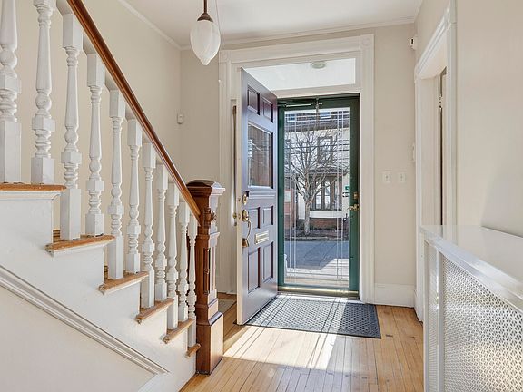 3rd image of 259 Spring Street