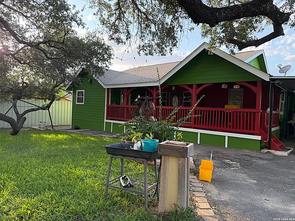 3rd image of 2366 Royal Oaks