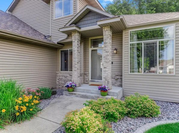 9918 Kiwi Ave N, Brooklyn Park, MN 55443