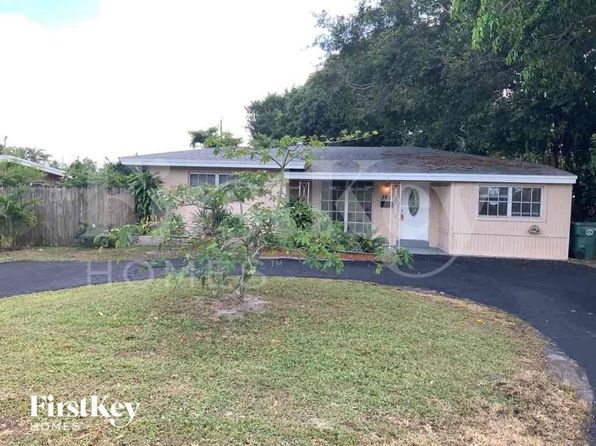 360 NW 35th Ct