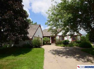 66 Shaker Place Valley NE, Papillion, NE 68046
