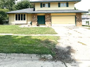 610 SE 10th St, Ankeny, IA 50021