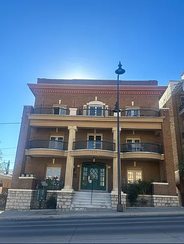 1209 N Oregon St Photo 1