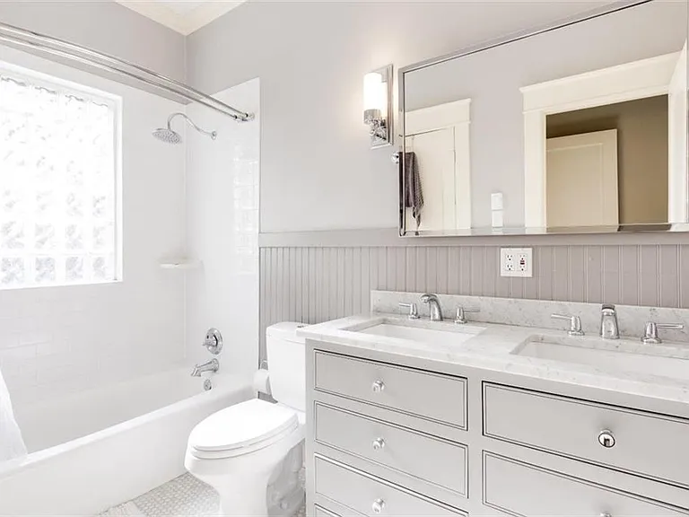 1337 N Highland Ave NE — Photo 5