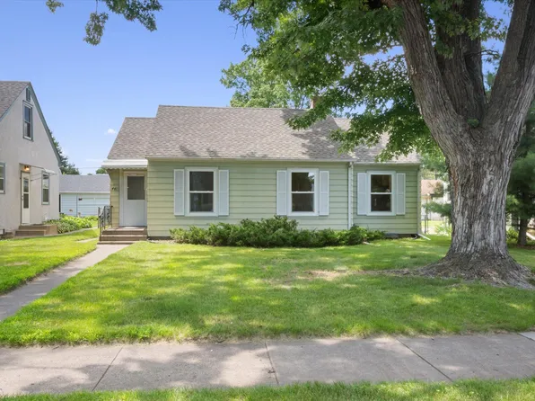 4417 Zenith Ave N, Robbinsdale, MN 55422