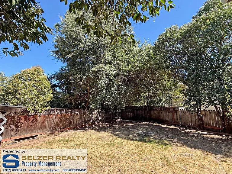 385 El Rio Ct — Photo 12