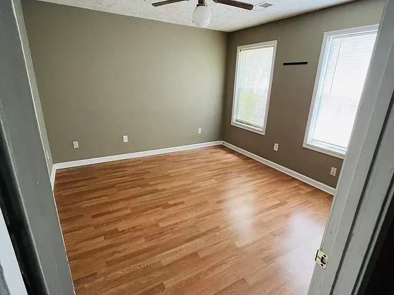 1617 Vinebrook Ter NW — Photo 9