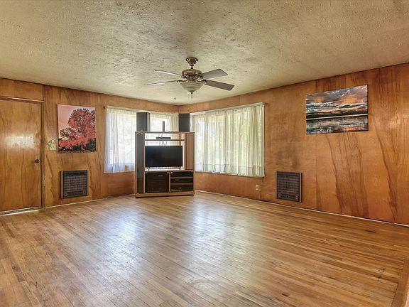 5th image of 1504 S Bowdish Rd