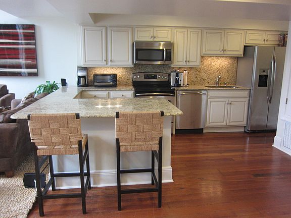 2nd image of 635 Ursulines Ave APT 7