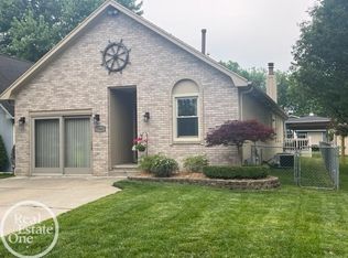37845 Sunnybrook St, Harrison Township, MI