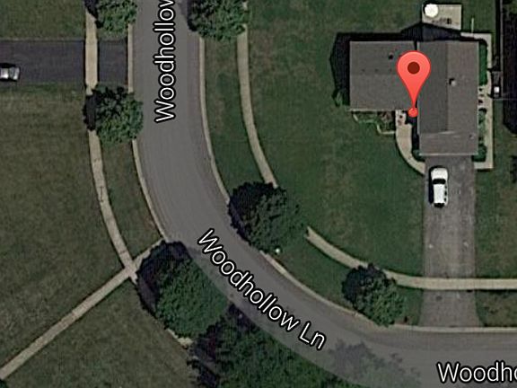 2nd image of 445 Woodhollow Ln