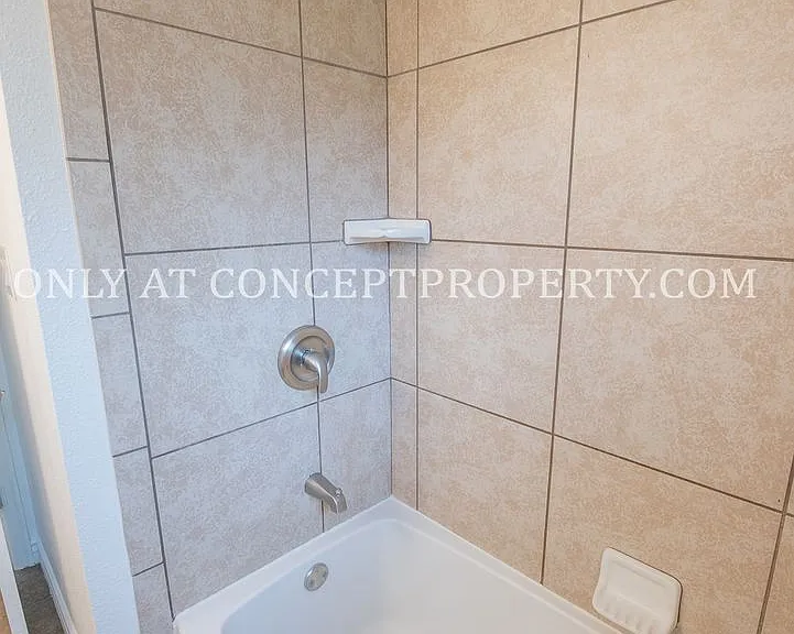 466 E Woodland Ave — Photo 21