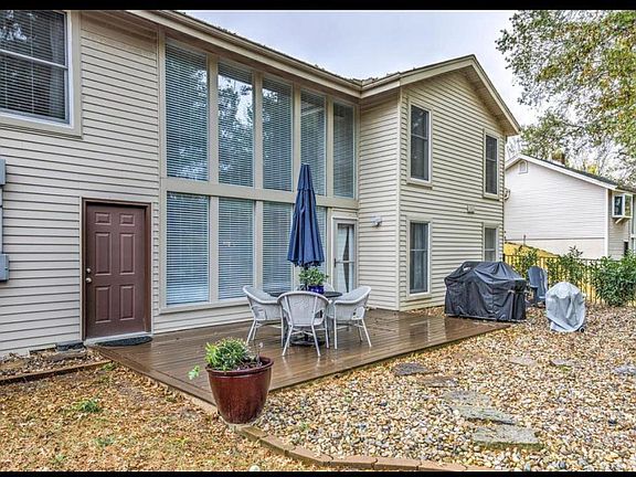 2nd image of 1937 Schoettler Valley Dr