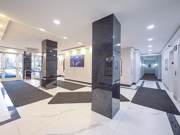 3rd image of 40 Oceana Dr Penthouse 2
