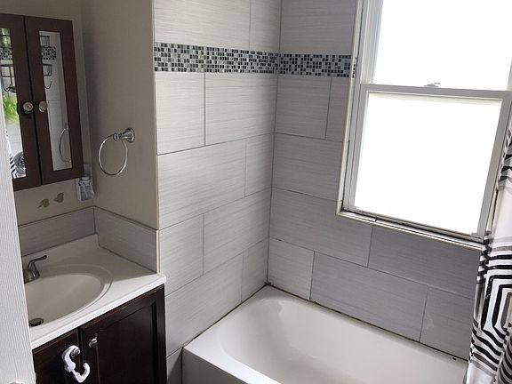 4th image of 2542 N Newcastle Ave APT 2