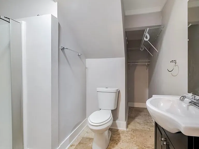 508 E Liberty St — Photo 6