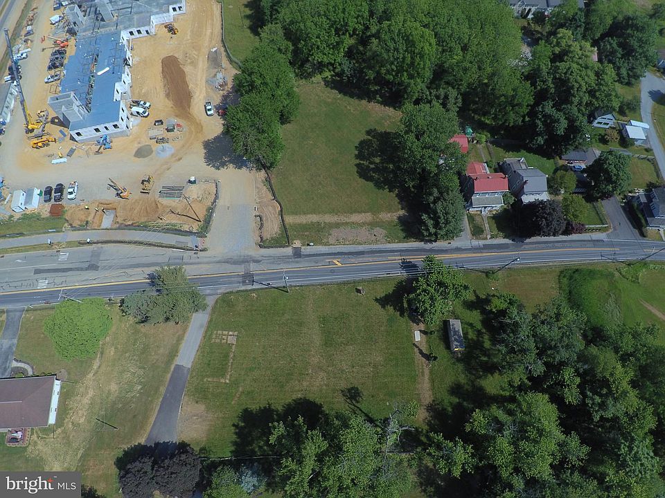 2nd image of 164 Byers Rd