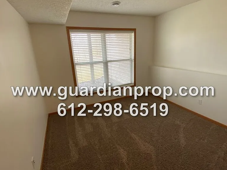 15435 Foster Dr N — Photo 15