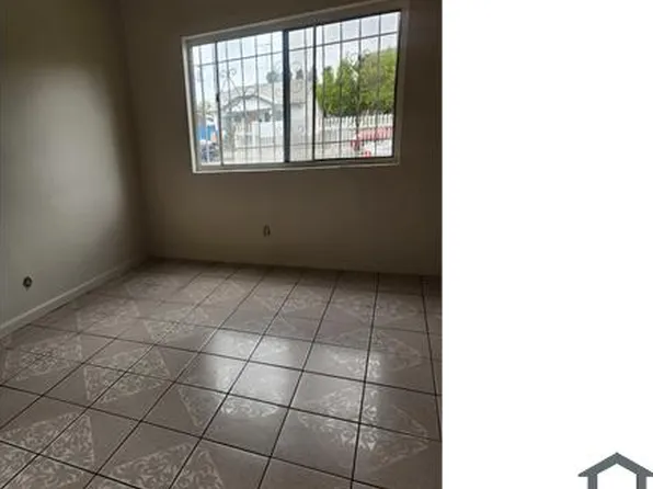 1228 E 70th St APT 1, Los Angeles, CA 90001
