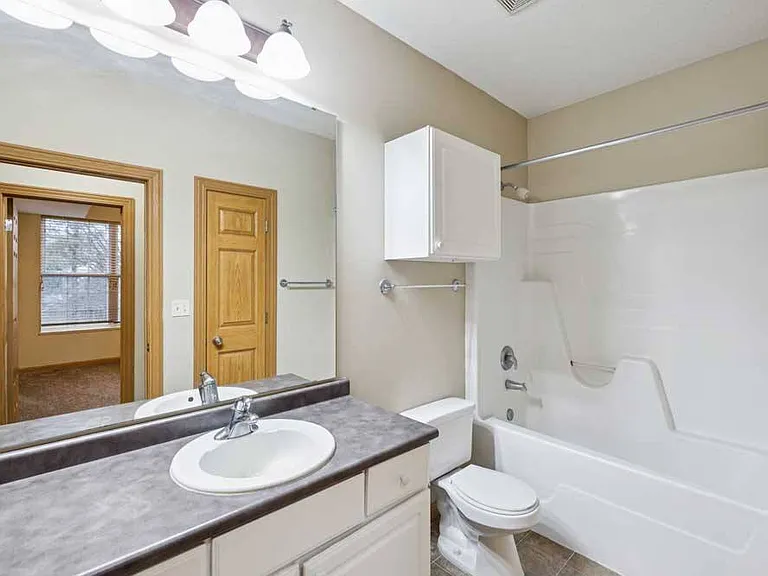 Stone Ridge Estates Apartments & Duplexes — Photo 92