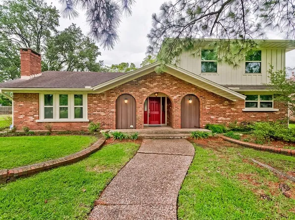 1901 Effie Cir, Port Neches, TX 77651