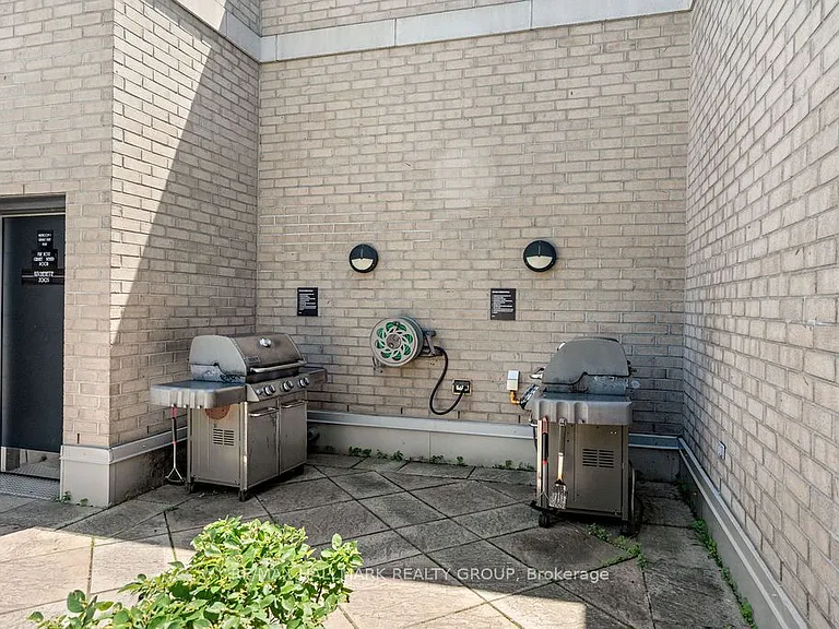 235 Kent St #514 — Photo 32