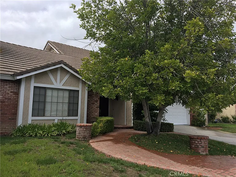 6071 Rustling Oaks Dr — Photo 2