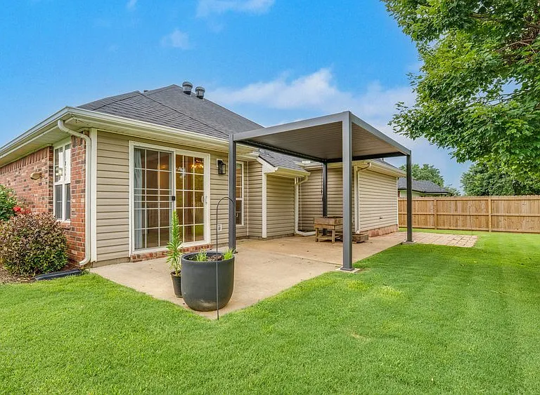 6820 Cutter Ct — Photo 16