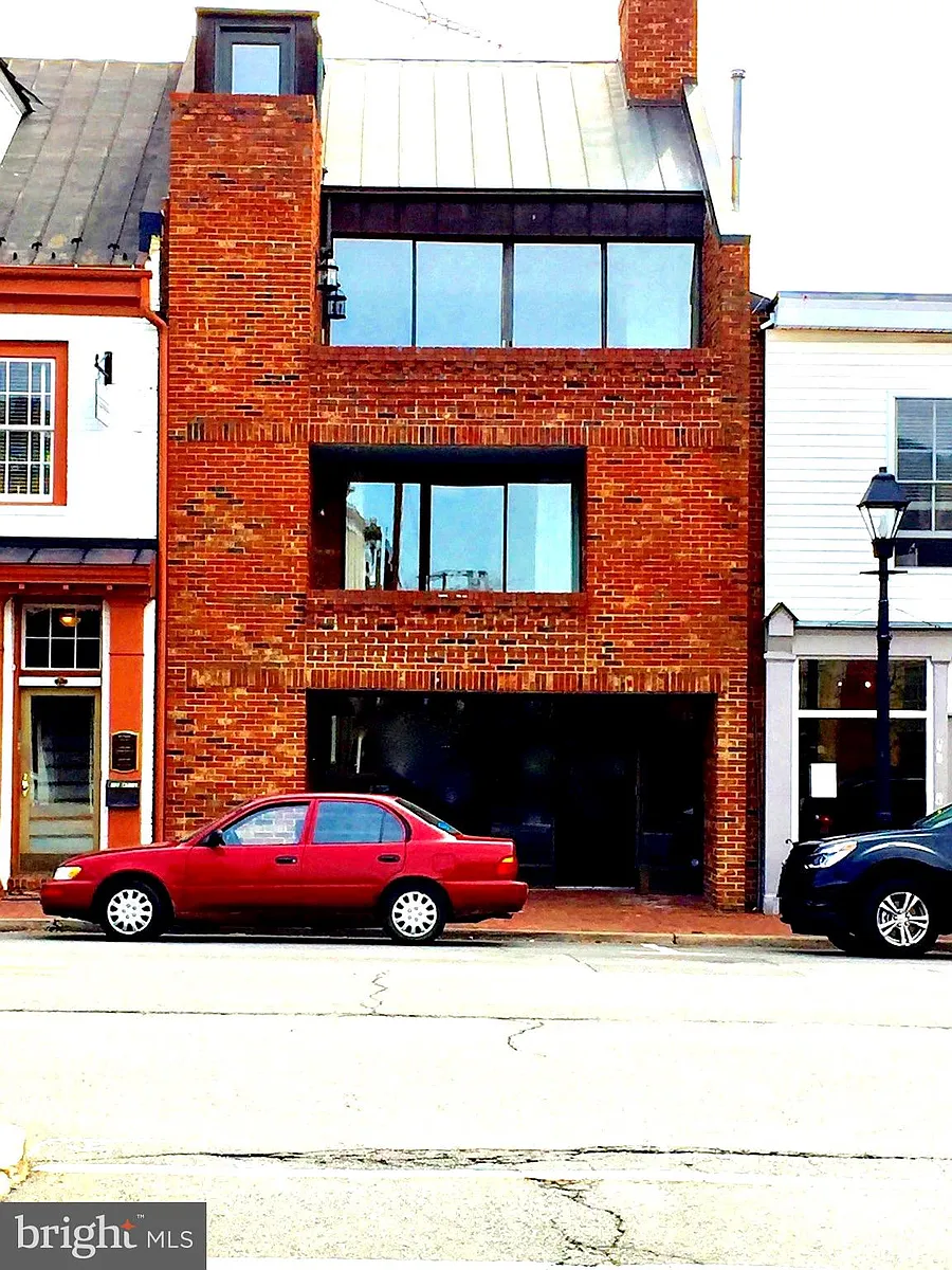 Building Photo - 28 Main St #C