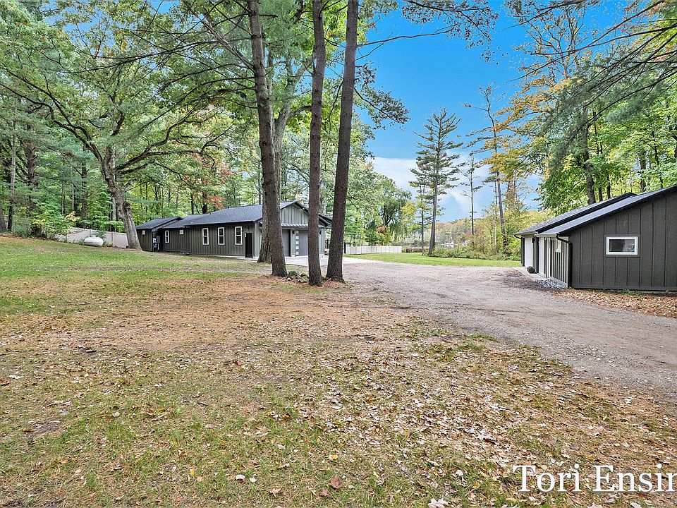 1520 S Vining Rd, Greenville, MI 48838 Zillow