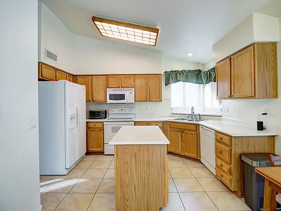 5th image of 15242 N 88th Ln