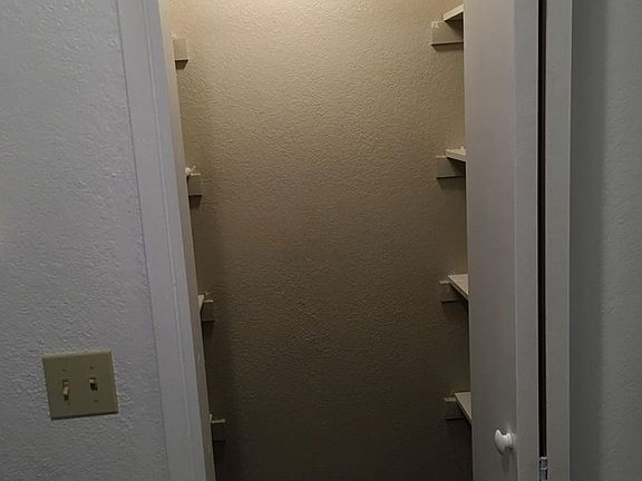 3rd image of 539 37th St SE APT B
