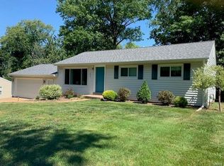 633 Highland Dr, Ballwin, MO