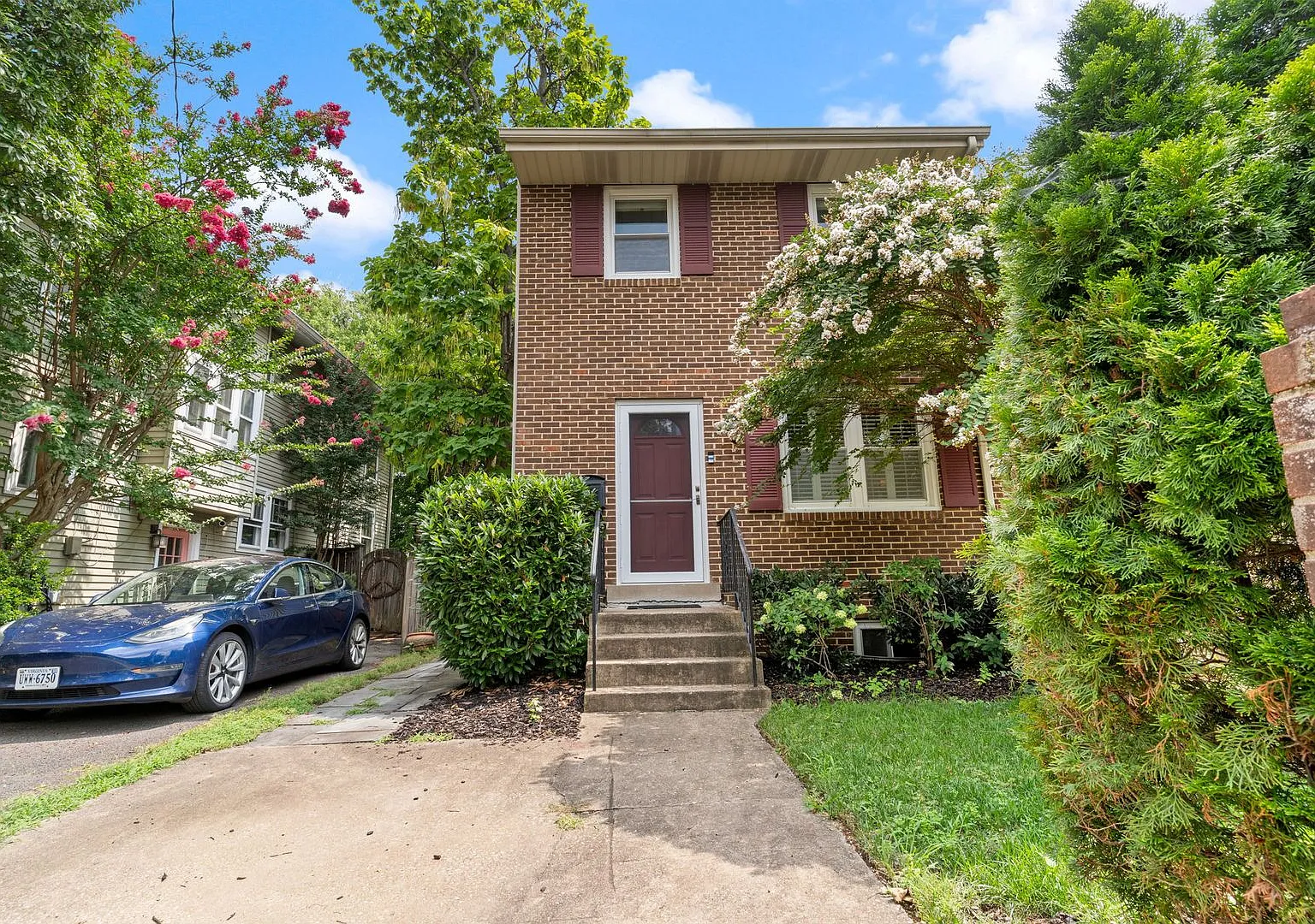 Charming Alexandria Home in a Prime Location — Photo 1