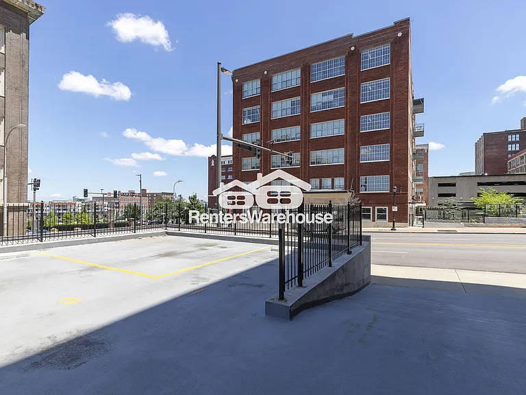 700 Broadway Blvd #210 — Photo 14