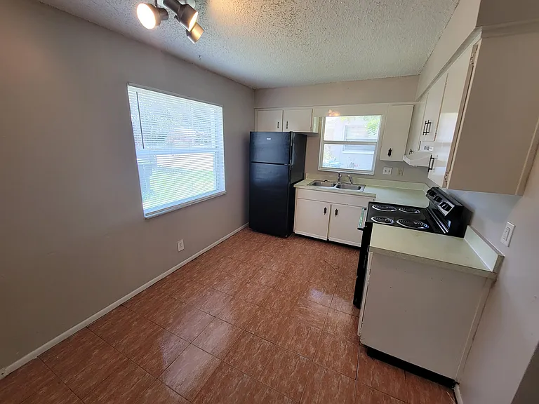 3135 Pine Tree Ave #A — Photo 4