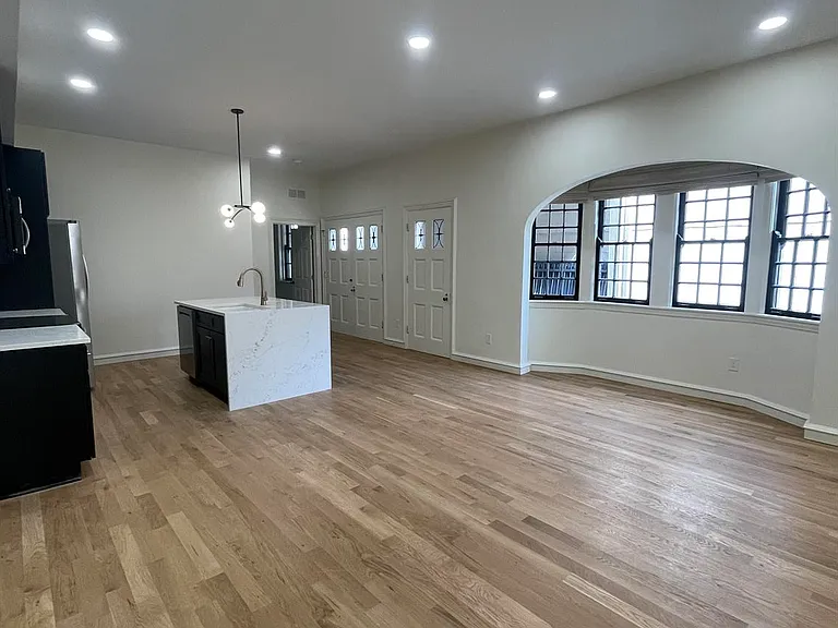 1005 Madison Ave — Photo 44
