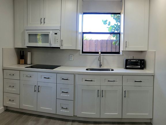 Equipped kitchen