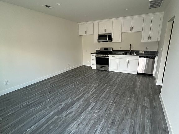 Living Room / Dinning Room