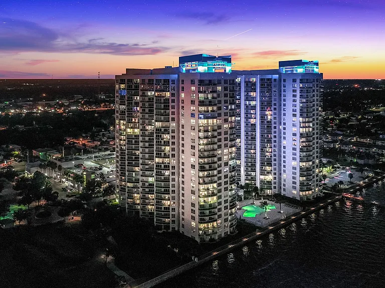 231 Riverside Dr #2606 — Photo 45