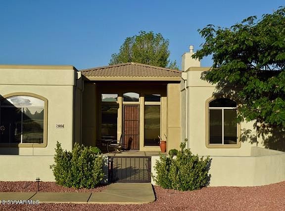 3rd image of 984 S Alta Mesa Dr