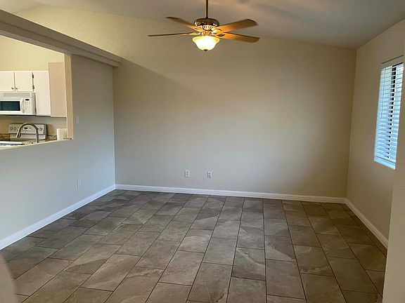 3rd image of 1930 Magnolia Dr APT 102