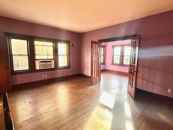 5th image of 1561 N Van Ness Ave #2