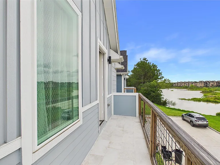 9609 Valeca Dr — Photo 19
